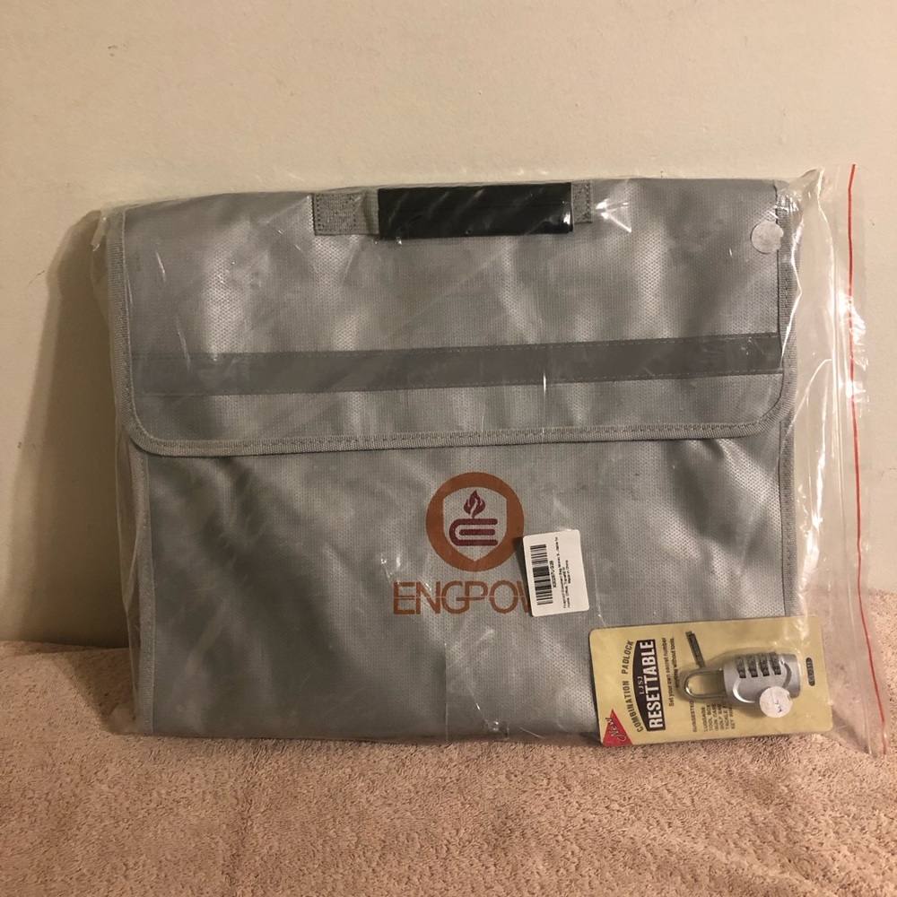 ENGPOW Fireproof Locking Document Bag With Lock NIP 16”x12”x4”